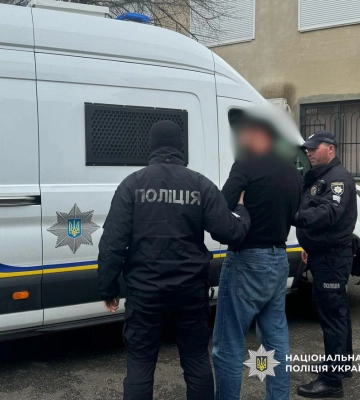 В Одесі судитимуть трьох чоловіків за вимагання 20 тисяч доларів надуманого боргу