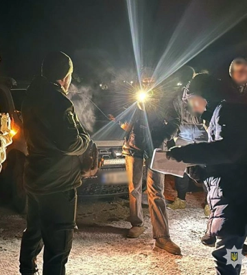 На Хмельниччині цивільного та службовця ТЦК судитимуть за переправлення ухилянтів через кордон