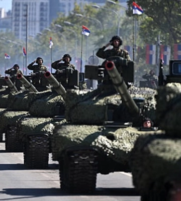Танки РФ, ракеты из Израиля: Сербия провела парад