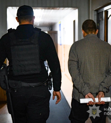 На Запоріжжі поліція затримала молодого містянина за підпал автомобіля