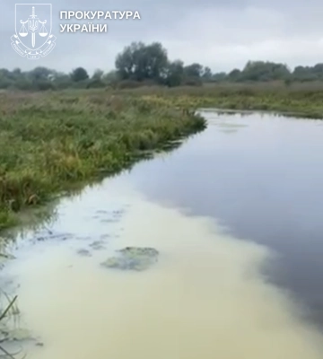 Прокуратура Хмельниччини розпочала розслідування за фактом забруднення річки Південний Буг