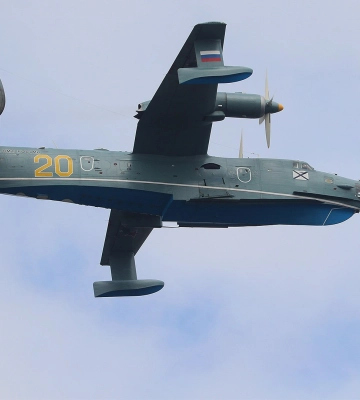 Вперше в історії. Дрони ГУР спалили в окупованому Криму одразу два російські літаки-амфібії Бе-12 Чайка