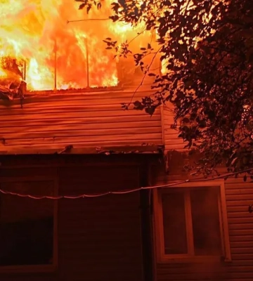 Київщина та Суми під ворожими атаками: виникли пожежі, є постраждалі (ФОТО)