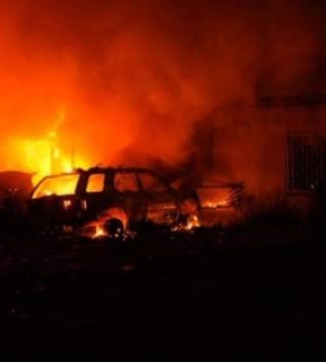 Атака на Запорожье: в полиции показали первые кадры после удара КАБами