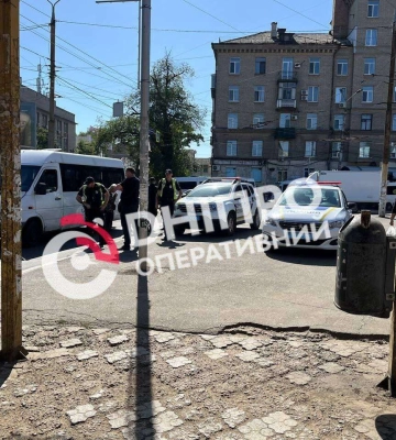 В Днепре на площади Старомостовой сбили человека: видео момента ДТП