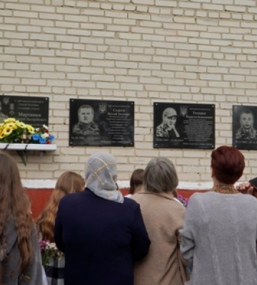 У селі на Волині відкрили меморіальні дошки трьом полеглим Захисникам 