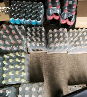 22-річний рівнянин сплатить більше 100 тисяч гривень штрафу за продаж контрафактних цигарок та алкоголю