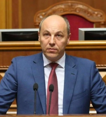 Рада просит Зеленского присвоить Парубию звание Героя Украины