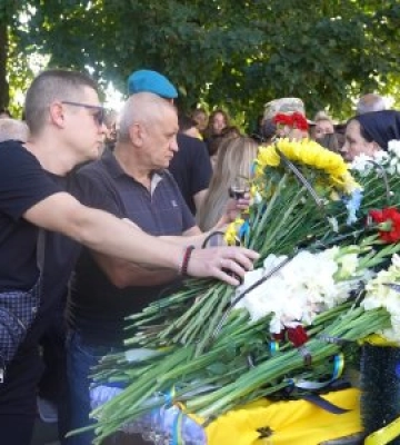 В Ужгороді попрощалися із полеглим Героєм – 33-річним молодшим сержантом