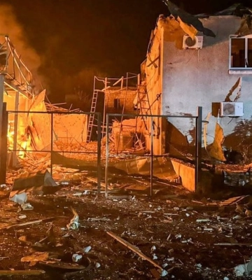 На Одещині внаслідок російської атаки - пожежа, пошкоджені готель і  пошта, загинула людина