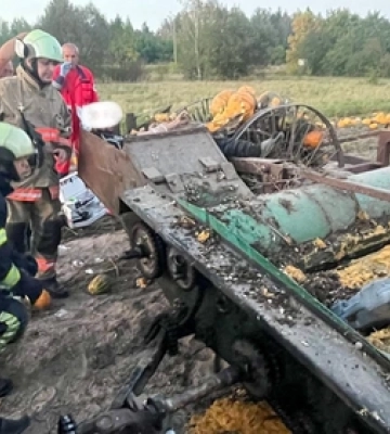 Волинському фермеру затисло ногу в комбайні 