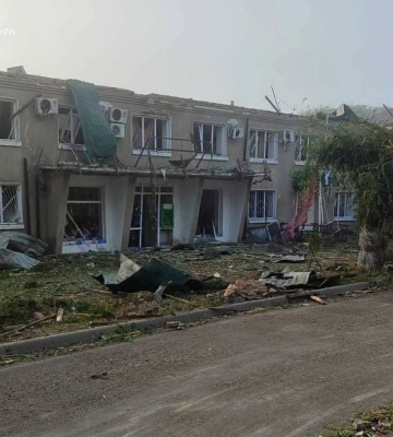 Ворожий обстріл на Одещині: одна жінка загинула, майже весь центр містечка зруйнований
