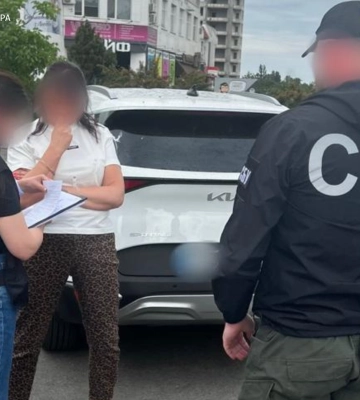 За певну суму обіцяла військовозобов’язаному відстрочку від мобілізації - судитимуть жительку Черкас