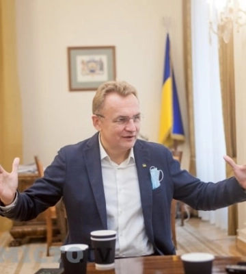 «Недобре, якщо ці розмови стануть публічними». Садовий про прослуховувальний пристрій у своєму кабінеті