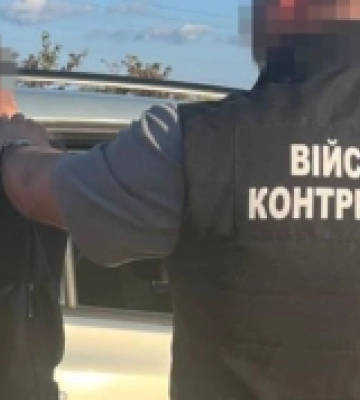 Затримали агента ФСБ, який коригував атаки Росії по аеродромах та енергооб'єктах на заході України. ФОТО