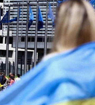 Три чверті українців підтримують вступ України до Євросоюзу, проти 6% – соцопитування ТІ