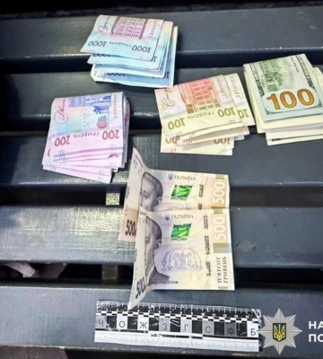 У Рівному затримали чоловіка за крадіжку близько 30 тисяч гривень із сумки
