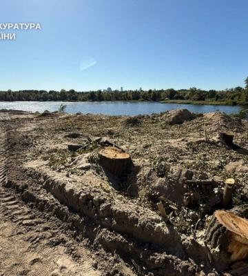 За фактом порубки дерев та будівельних робіт у прибережній зоні Русанівської протоки розпочато розслідування
