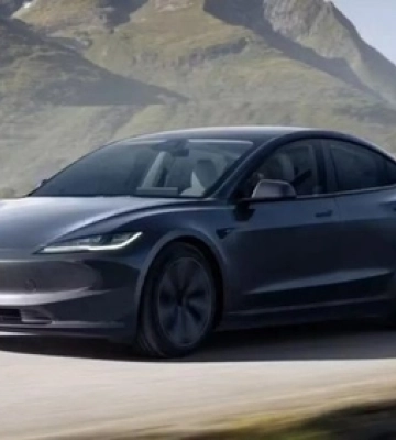 Маск в шоці: на Волині Tesla возить картоплю (відео)