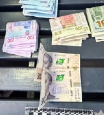 У Рівному затримали чоловіка за крадіжку близько 30 тисяч гривень із сумки