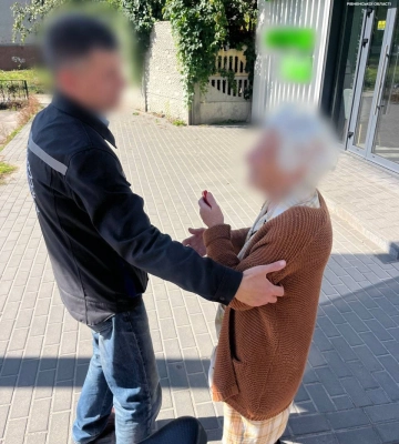 88-річна пенсіонерка блукала по Рівному, доки її не помітила випадкова перехожа