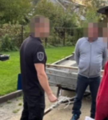 У Рівному затримали командира військової частини, який змушував підлеглих будувати власний будинок
