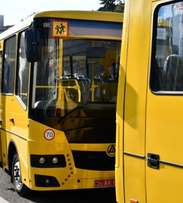 Нові шкільні автобуси поповнили автопарк громад Рівненщини