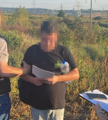 У Хмельницькому затримали агента РФ, який коригував атаки ворога по аеродромах та енергооб’єктах