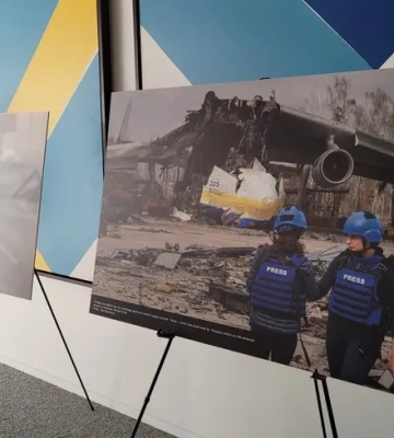 У Лондоні відкрили фотовиставку про роботу українських журналістів під час війни