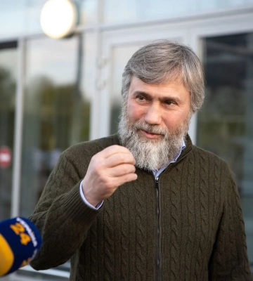 Суд заочно заарештував колишнього нардепа, «куратора» РПЦ в Україні Новинського