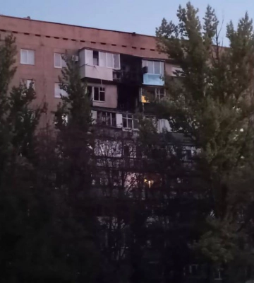 Розбиті вікна та балкони: ворог вночі атакував Краматорськ 
