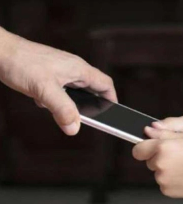 Попросив у рівнянина зателефонувати й втік з мобільним телефоном