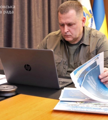 Філатов прокачує патріотизм у Дніпрі: сотні молодих слухачів онлайн