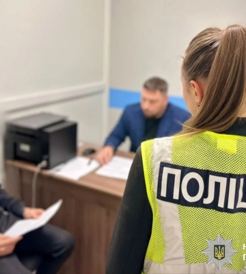 У ліцеї Могилів-Подільщини вчитель фізкультури ударив учня. Йому оголосили підозру
