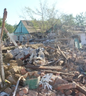У Чугуєві на Харківщині росіяни зруйнували будинок та пошкодили ще 20