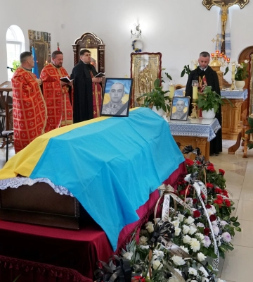 На щиті повернувся додому в Мукачево Герой Юрій Годьмаш