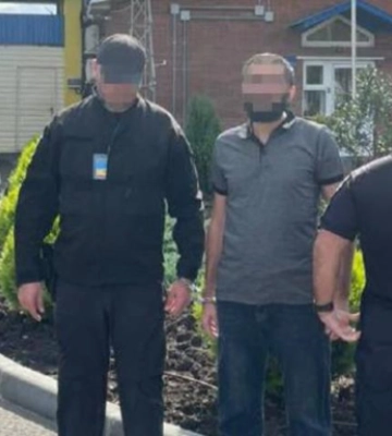 Фальшиві долари за півціни: Молдова передала Україні підозрюваного у збуті підроблених купюр