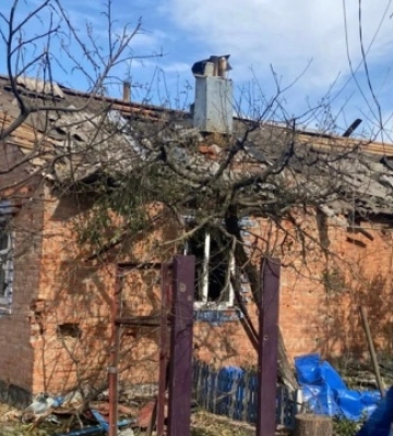 Війська РФ завдали авіаудару по Шипуватому на Харківщині - поранена жінка