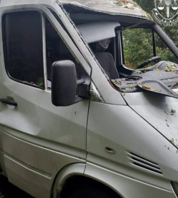 З’явилося фото автомобіля, який атакував російський безпілотник у Ворожбі