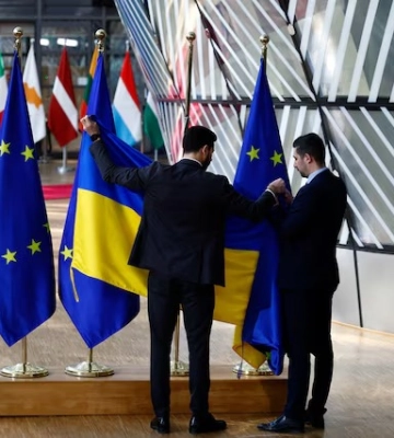 ЕС планирует предоставить Украине "репарационный кредит", который будут возвращать за счет России, — Reuters