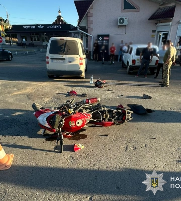 На Тернопільщині сталися дві ДТП за участю мотоциклістів: троє людей у лікарні, - поліція