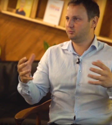 Від Yabluka до Цитруса: як запорізький ексдепутат прибрав до рук легендарну марку техніки