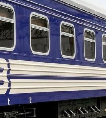 Потяги застрягли на п'ять годин: нічні атаки зірвали сполучення з Дніпропетровщиною