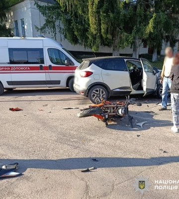 На Житомирщині внаслідок ДТП постраждав 14-річний кермувальник мотоциклу. ФОТО