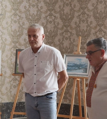 Коломиянин Іван Ватутін презентував виставку художніх робіт (відео)