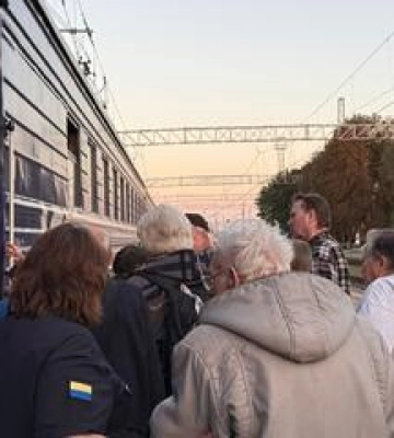 Людей із зруйнованих сіл Донеччини евакуювали до Полтави