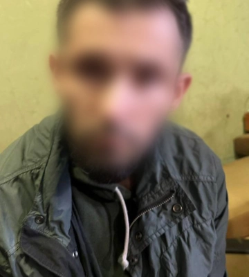 У Києві затримано нелюда, який вчинив сексуальні дії щодо дитини та зняв відео скоєння злочину