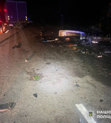 На Рівненщині водійка на смерть збила керманича вантажівки, який перед цим зіткнувся з трактором