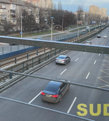 Київська влада має намір проводити інформаційно-комунікативні заходи з власниками гучних авто і мотоциклів