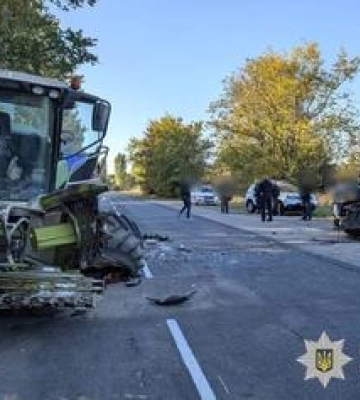 На Полтавщині позашляховик зіткнувся з комбайном